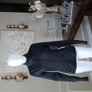 New Women's Black Front Zip Yoga Long Sleeves Jacket. Size M